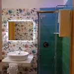 Rosy's House 4*