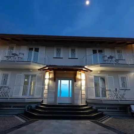 Rosy's House Bed & Breakfast 4*
