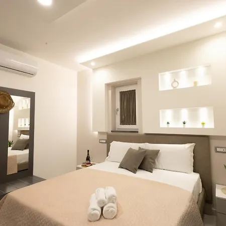 Rosy's House 4*