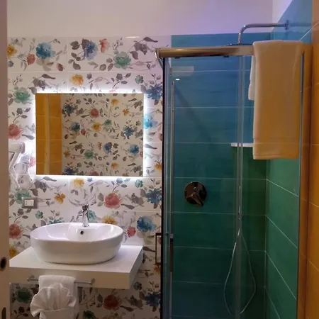 Rosy's House 4*